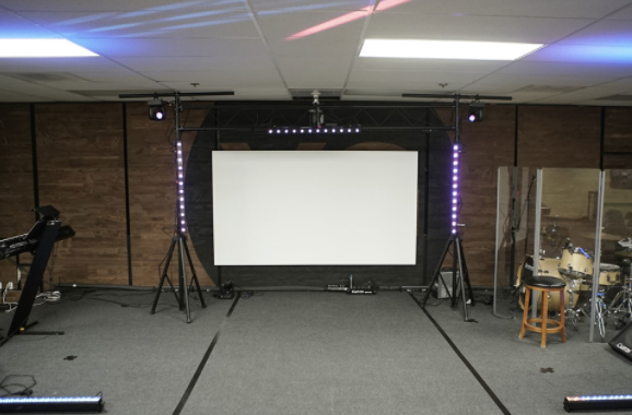 Large Projector Screen Rental